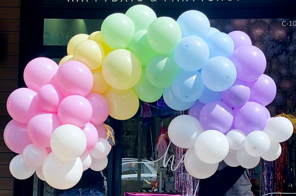 Rainbow Shaped Organic Balloon Garland