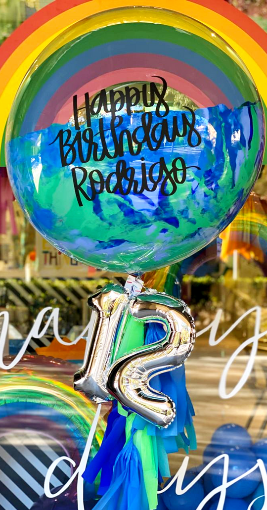 Bouquet Burbuja Gigante Pintada + Números Colgando