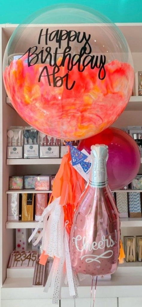Bouquet Burbuja Gigante Pintada + Orbz + Cheers Rosé Bottle