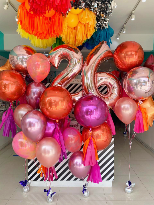 Bouquet Orbz + Stars + Piñateros + Números Gigantes