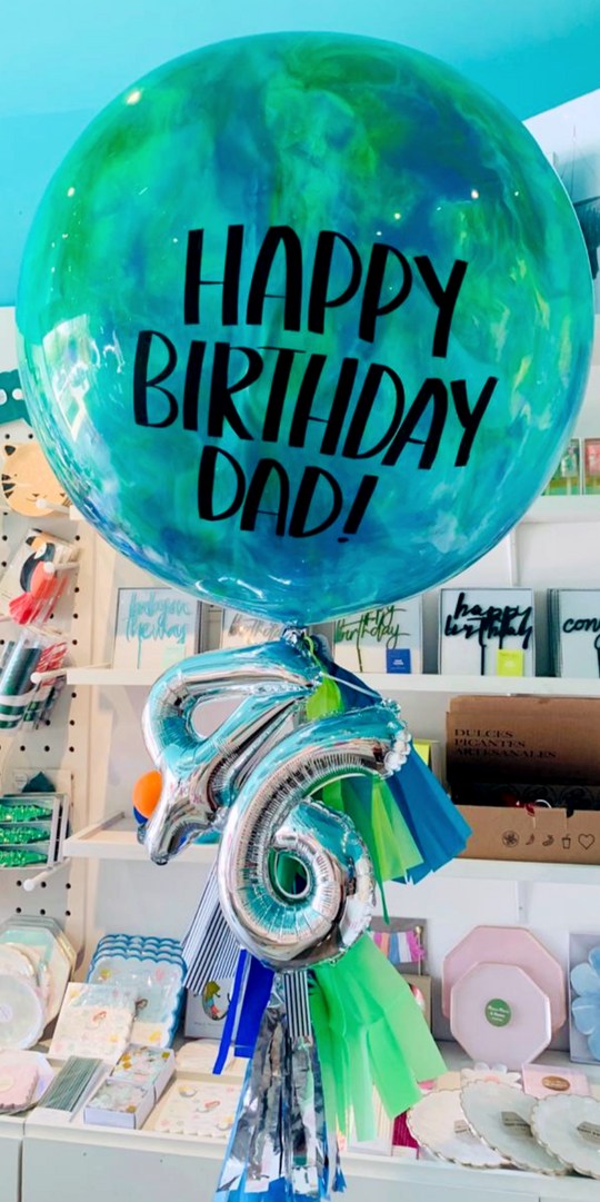 Bouquet Gigante de Látex + Números Colgando