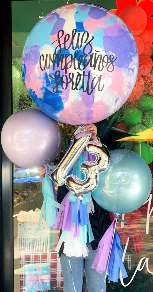 Bouquet Burbuja Gigante Pintada Full + Orbz + Números Colgando