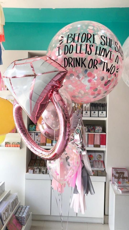 Bouquet Gigante látex confetti + Orbz + Piñateros + Ring