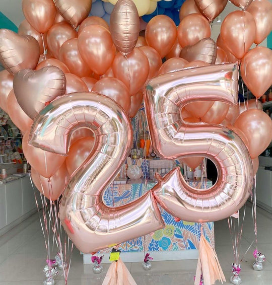 Bouquet Números gigantes + Corazones + Piñateros Chrome