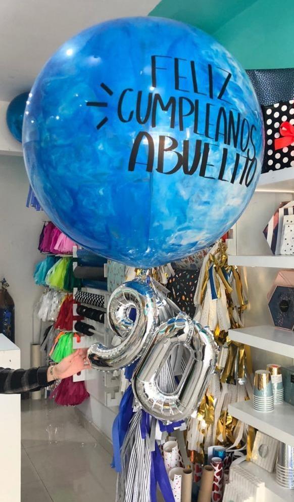 Bouquet Gigante de látex pintado + Números colgando